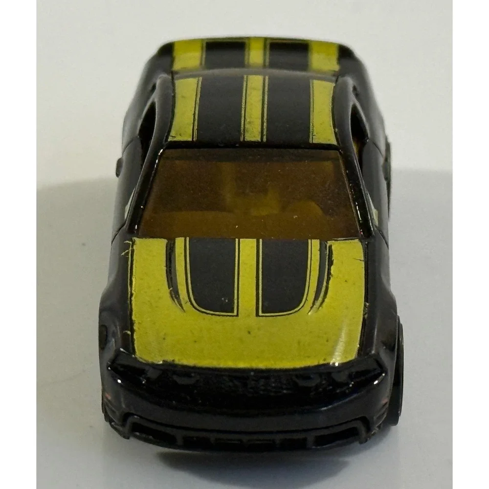 Hot Wheels 2010 Ford Mustang GT Kids 1:64 Black Yellow Racing Stripes